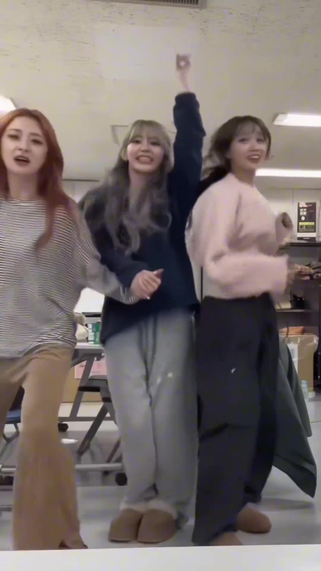 粉衣小姐姐是不是忘了什么