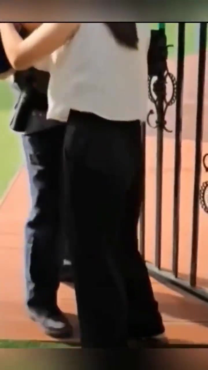 看了好几遍！保安大叔这是故意的还是不小心的！！！