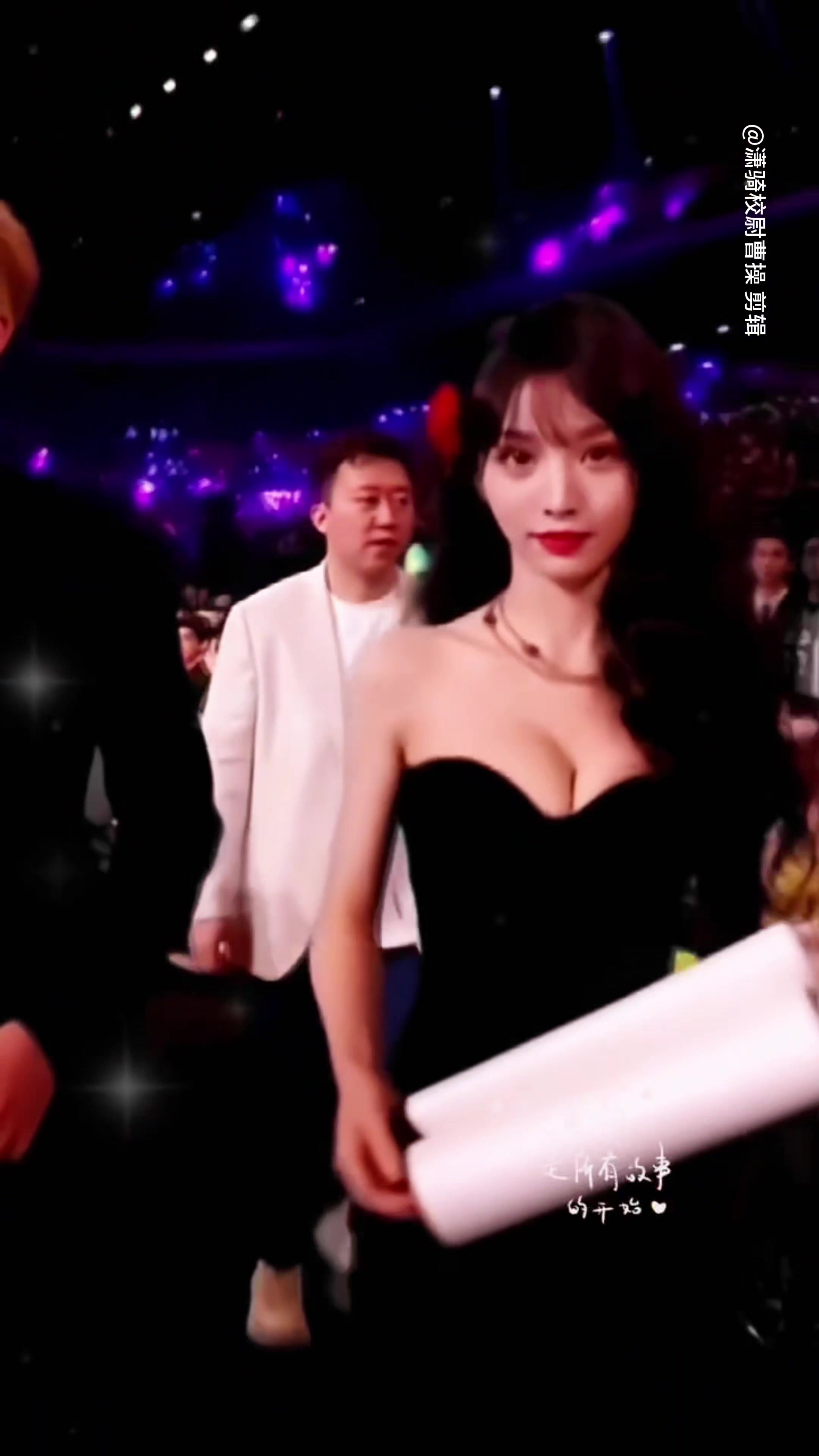 田曦薇身上气质，是内娱少有的大方自信又毫不做作