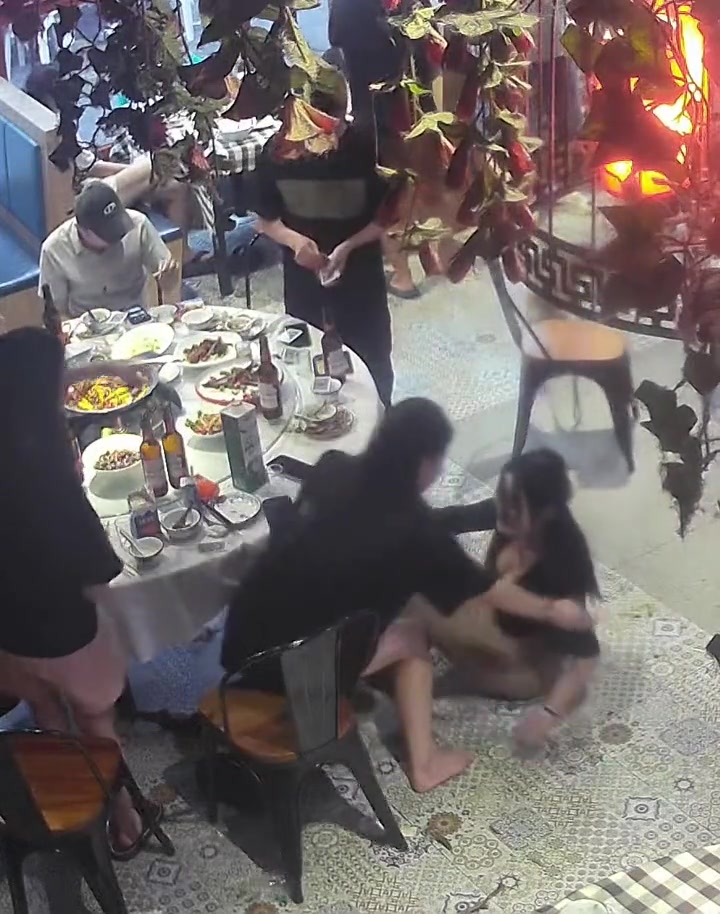 妹子被自家狗子害惨了啊！