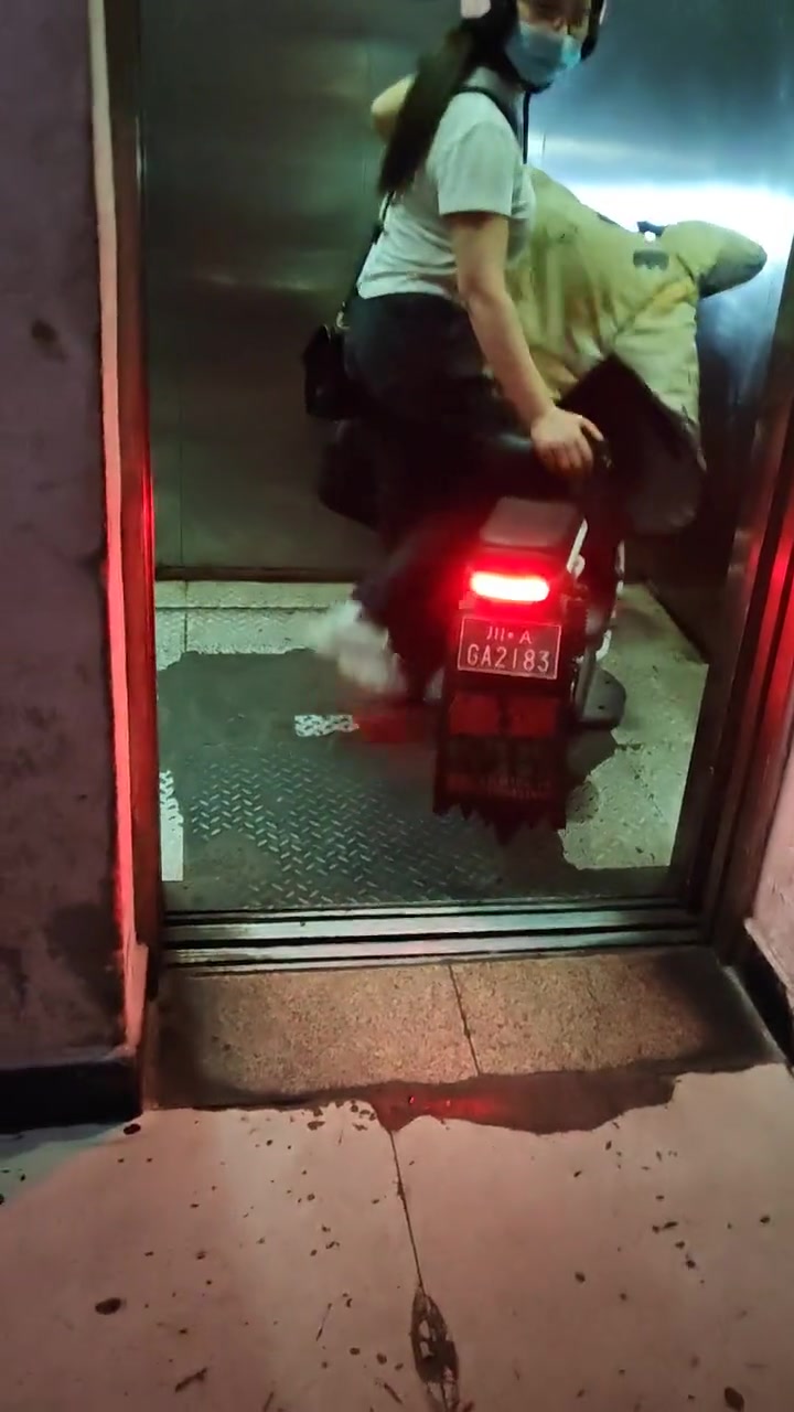 在这赌命，一着火没地跑！