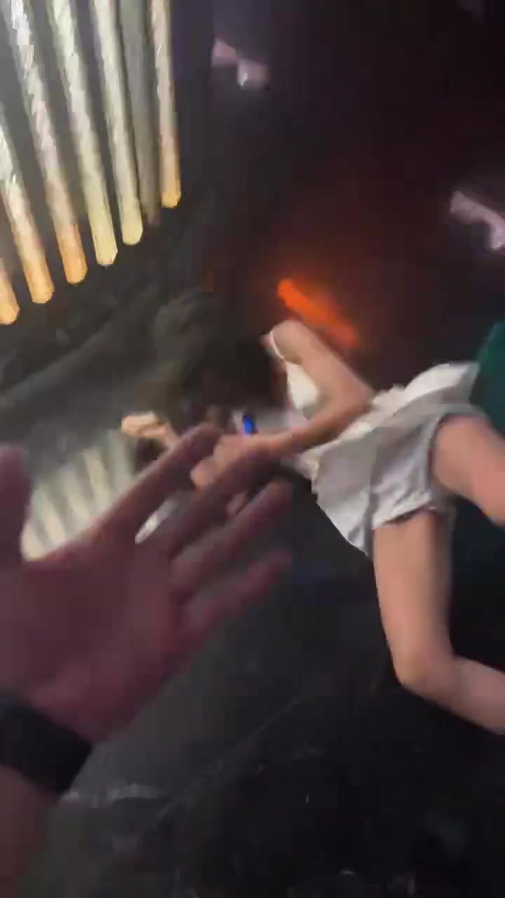 小姐姐快起来，我算是怕了你了...