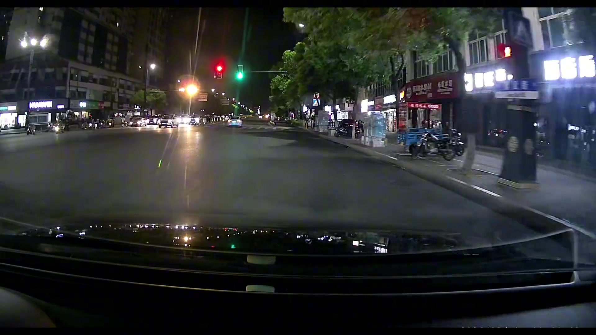 再快的车也追不上那颗想走的心