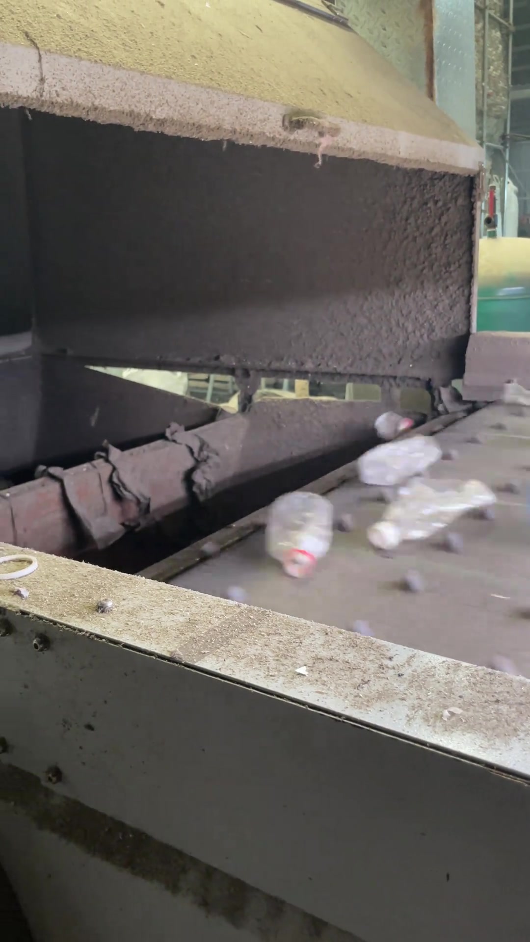 牛X的色选机，白瓶上去蓝瓶下去，这是咋做到的！！