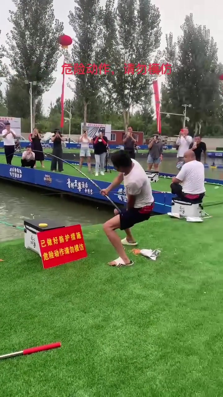 这几个钓鱼佬，看着不像演的...