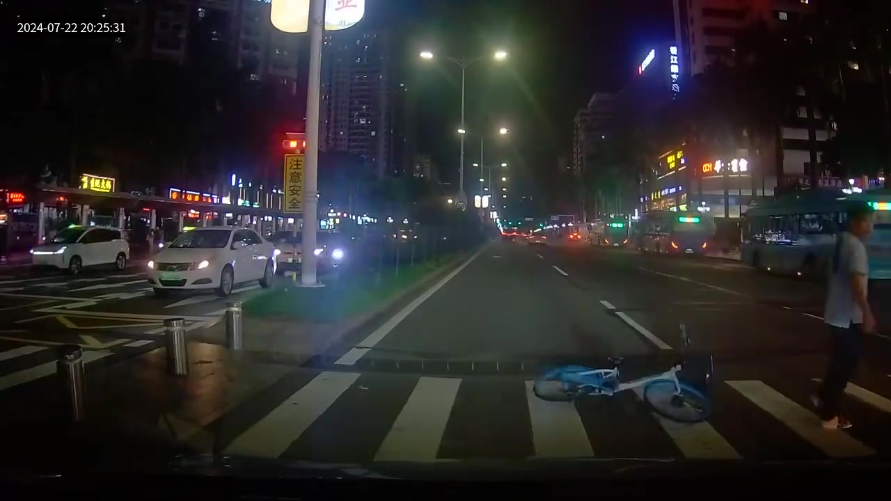 给我都气笑了
