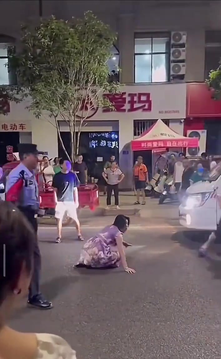 警察：有时候真的想报警...