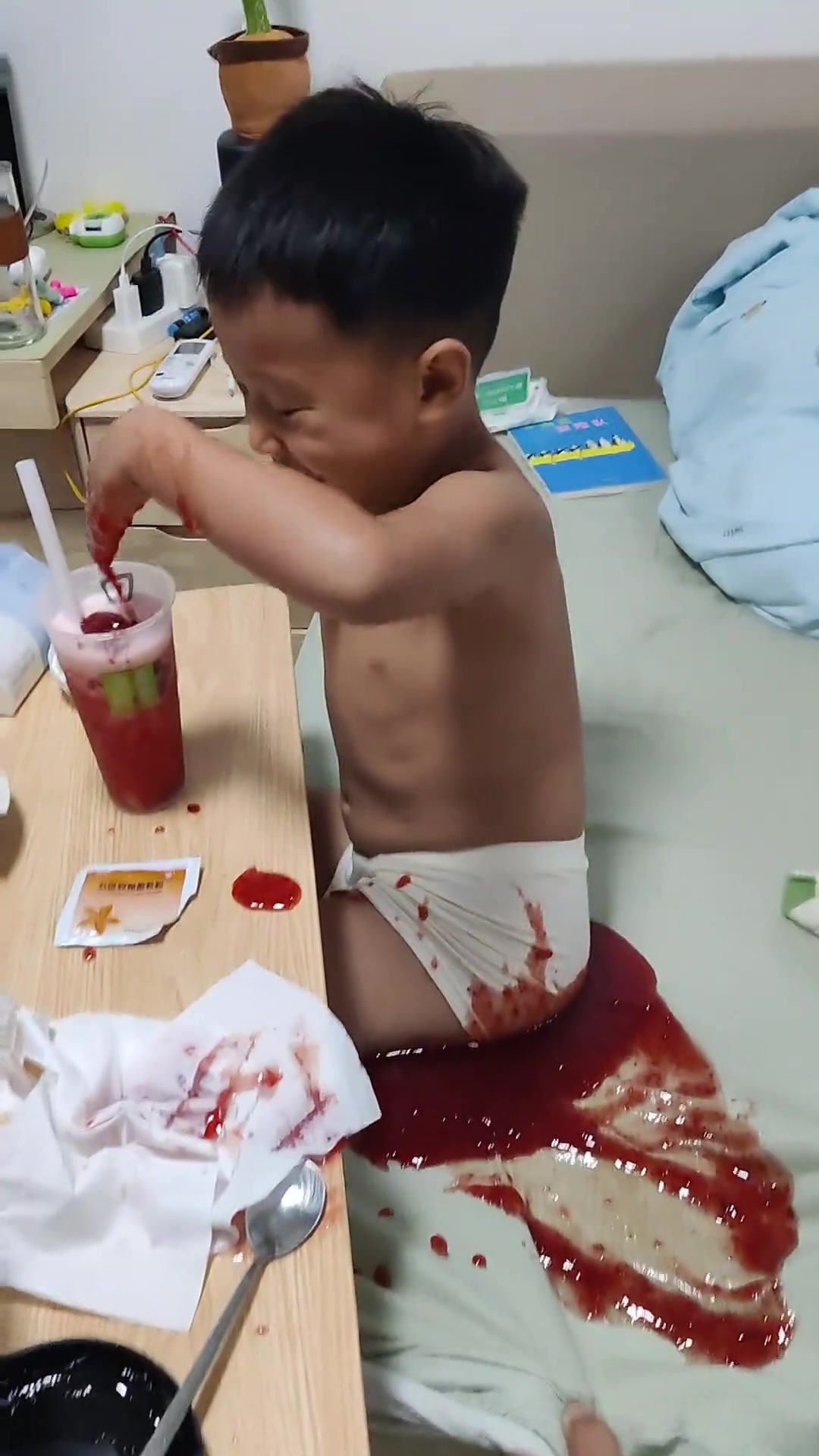 这要是我家孩子我肯定一巴掌就...