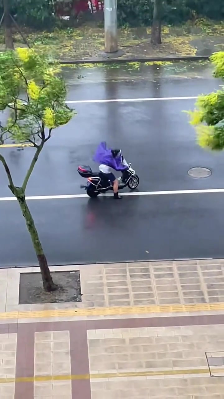 一觉睡醒恍惚间我以为看到了超人