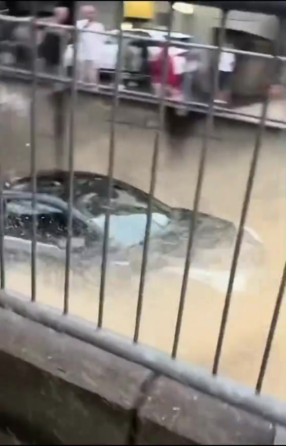 硬顶逆流！这车能开上来实在不容易