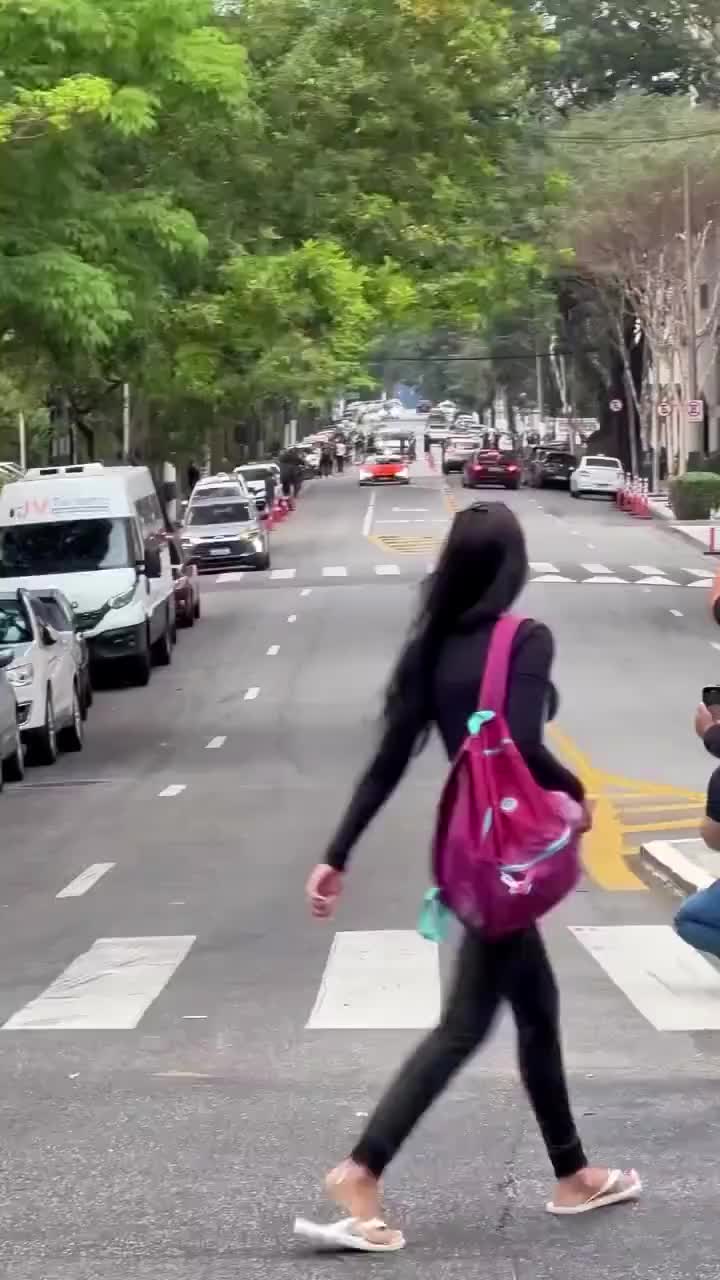 这不得找个没人的地方狂检查！心一定很痛吧