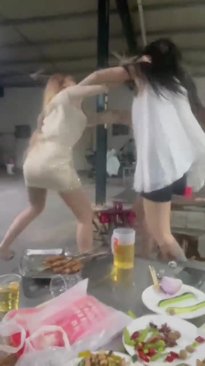 有句话怎么说来着，喝青岛啤酒