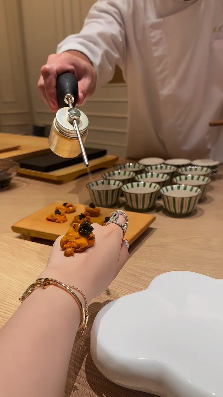 这是什么迷惑行为新型的艺术食品吗