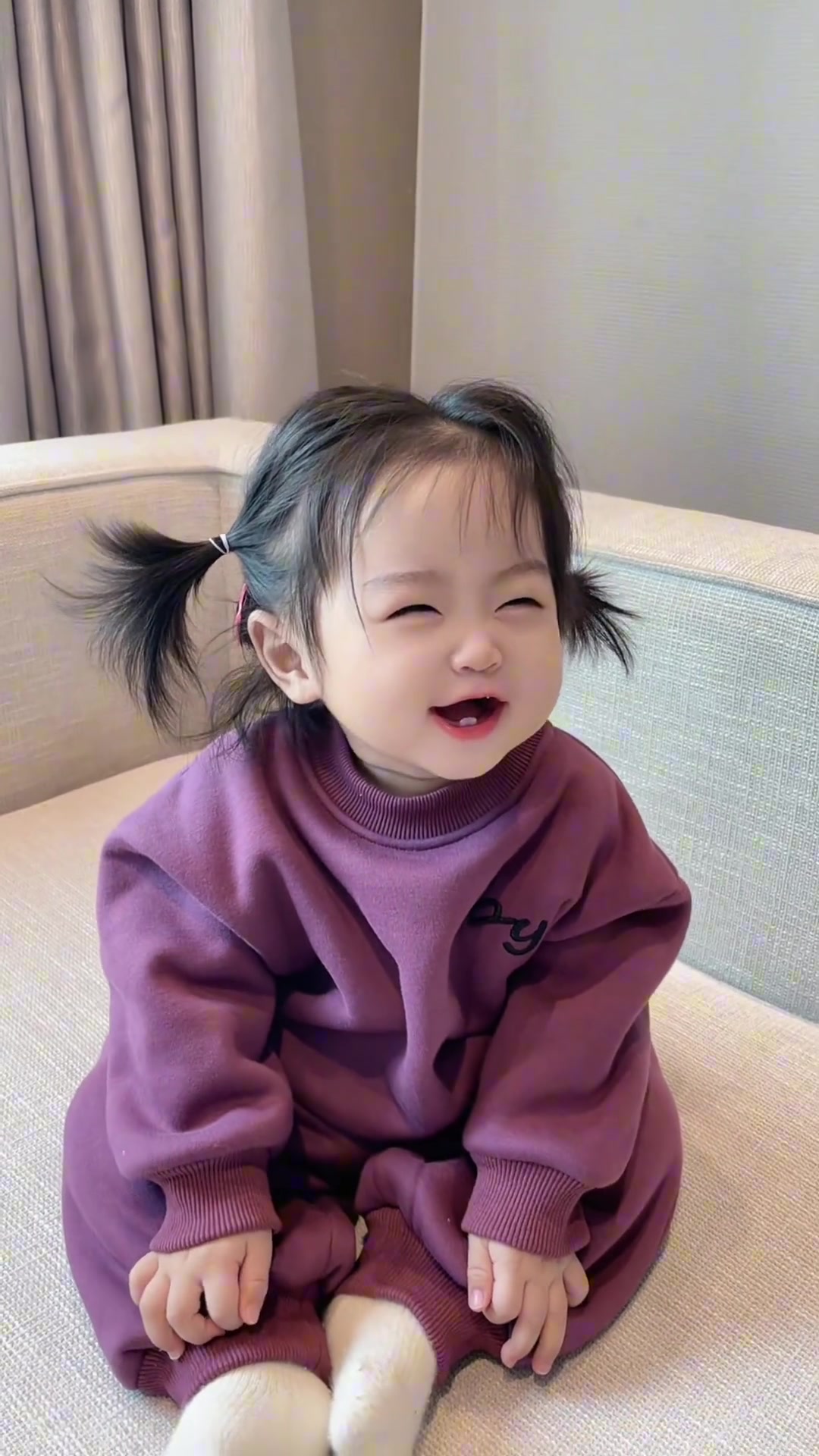 这笑容真的好有感染力呀！