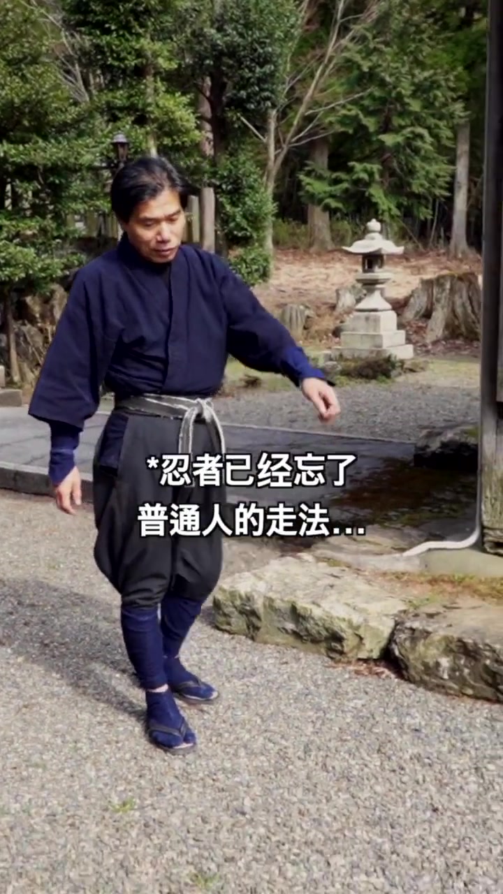每年新生军训的时候会出现很多忍者！！！