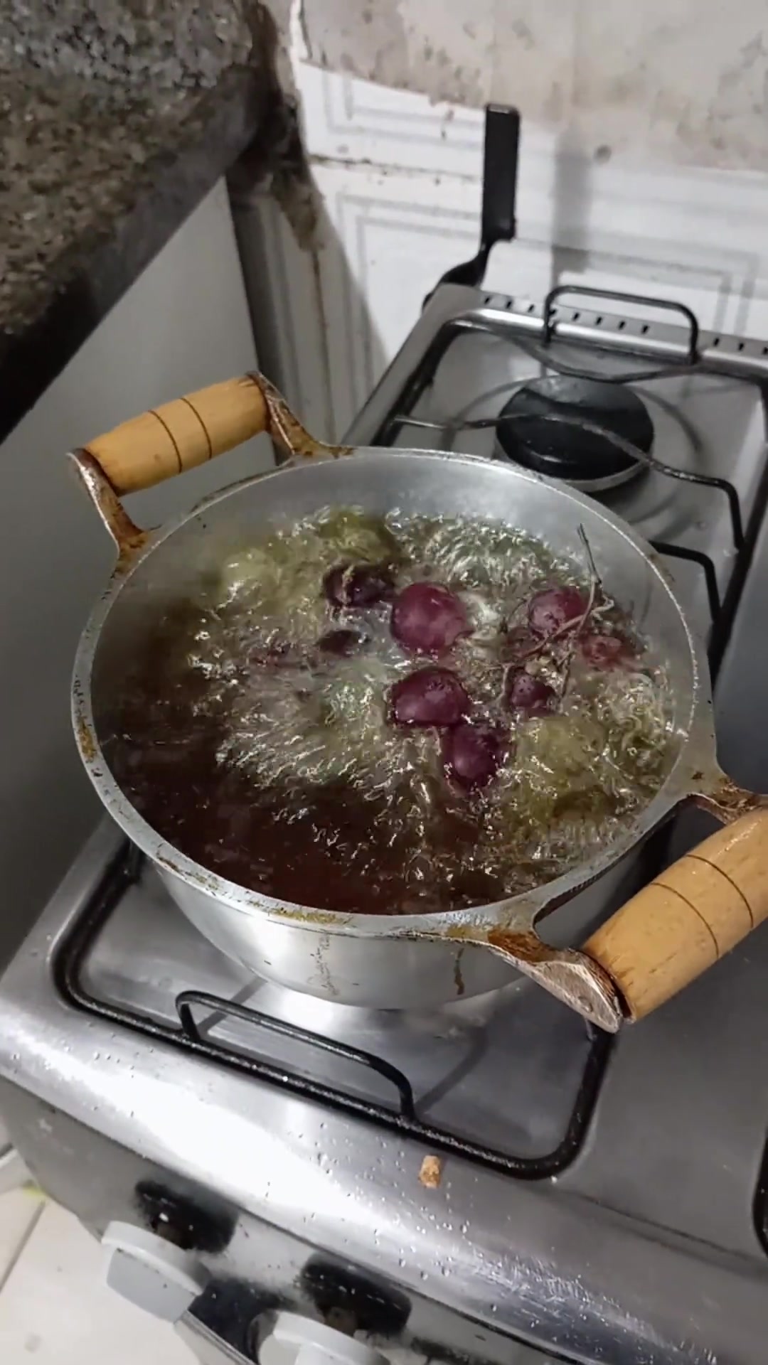 万物皆可炸，葡萄也能炸
