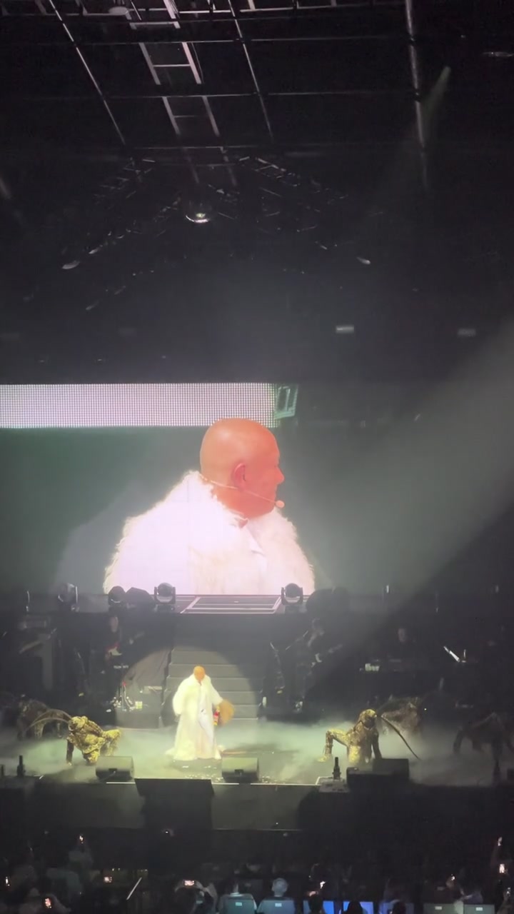 张卫健演唱会cos齐天大圣孙悟空，真的是童年回忆啊