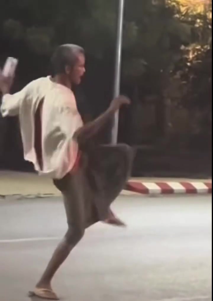 何时才能像他一样快乐