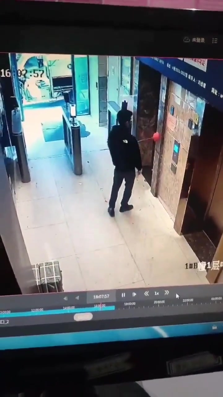 瓷砖你的手是真的欠