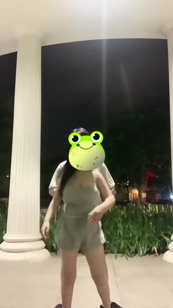 女生多少斤啊，我要练到什么程度怎么才能做到这个动作