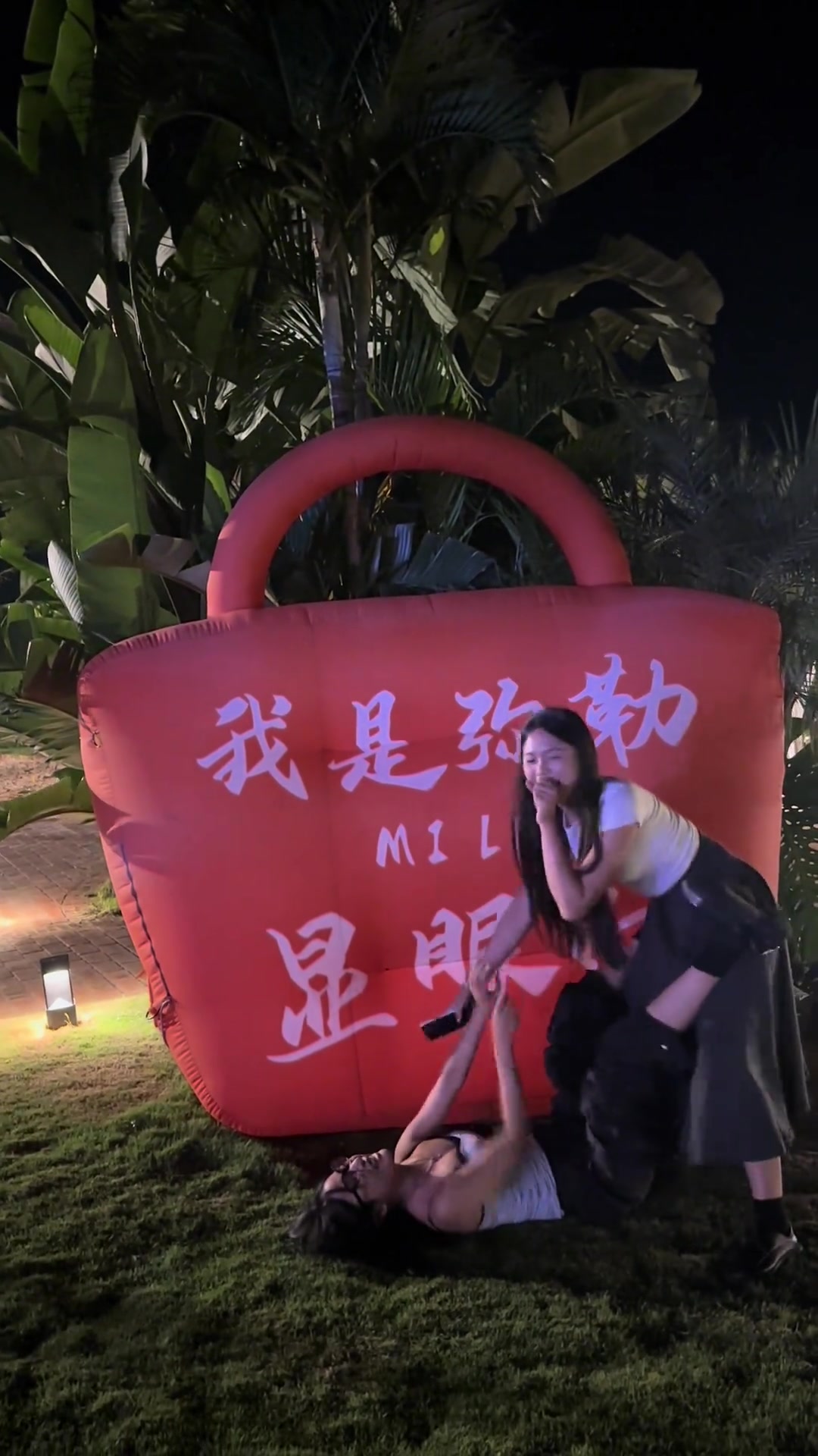这几个大学生看似正常，实则精神状态欠佳...