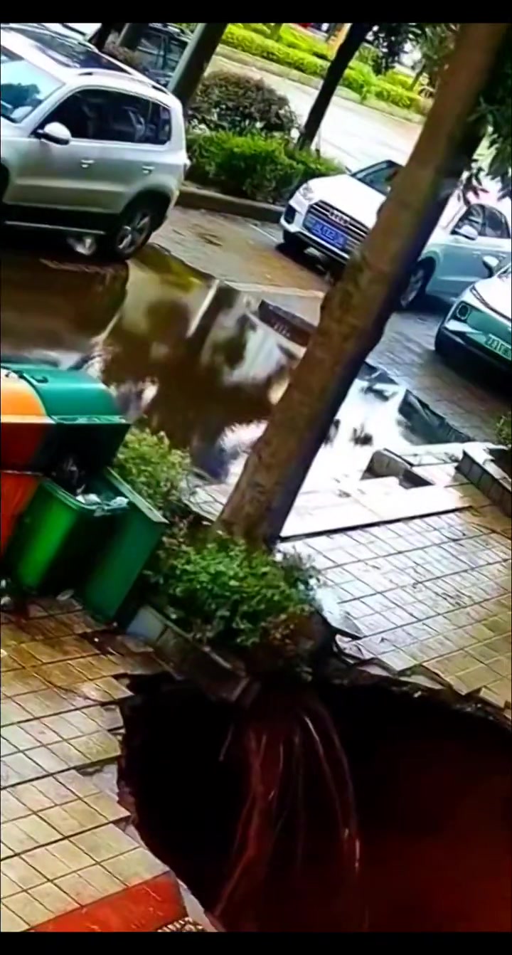 可能刚好有人经过