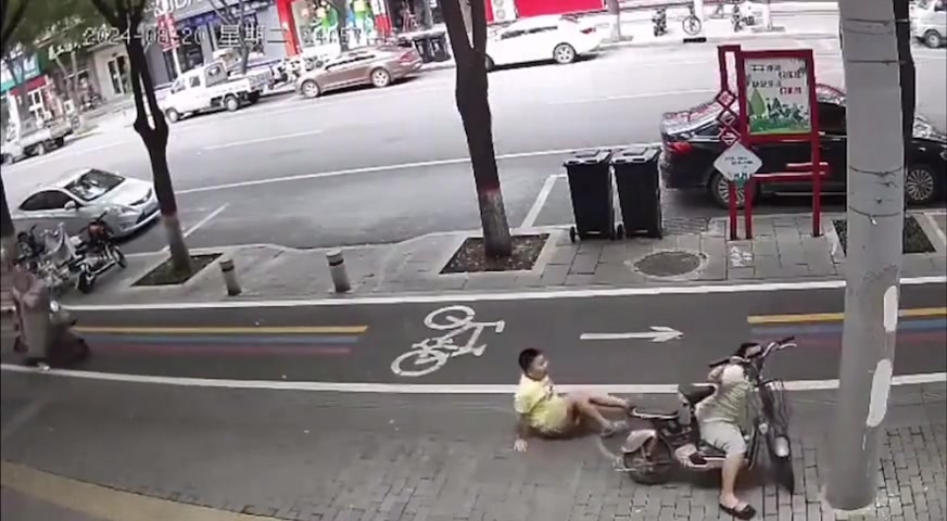 电线杆：没想到这辈子我还能一石二鸟