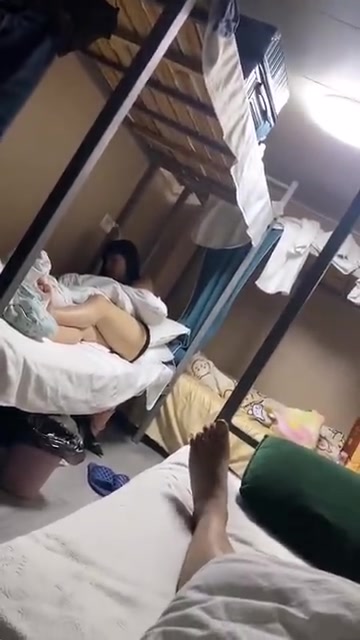 这是在什么宿舍啊男女混住！