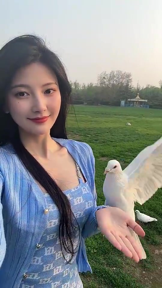 不厚道啊！你这女孩怎么连连鸽子都要骗