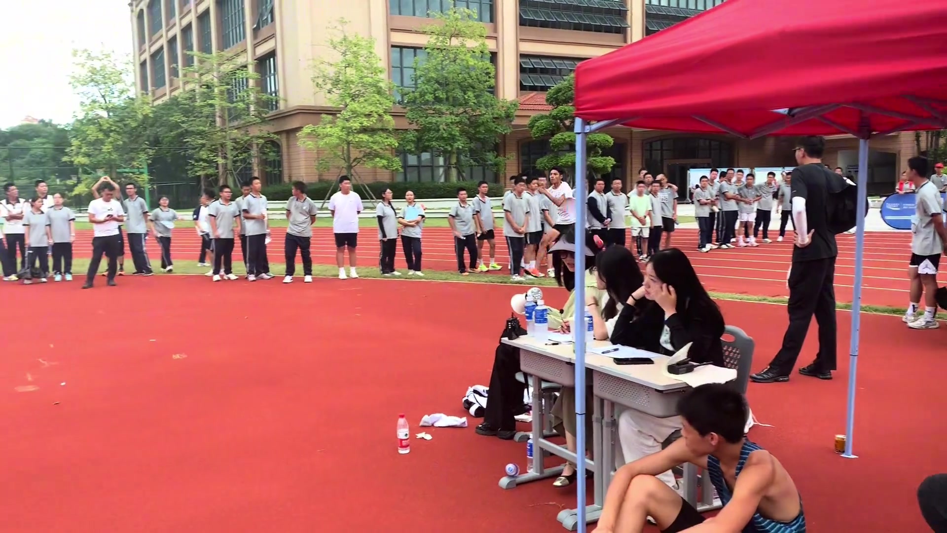 你这个高度的话，如果原地纵跳有多高啊