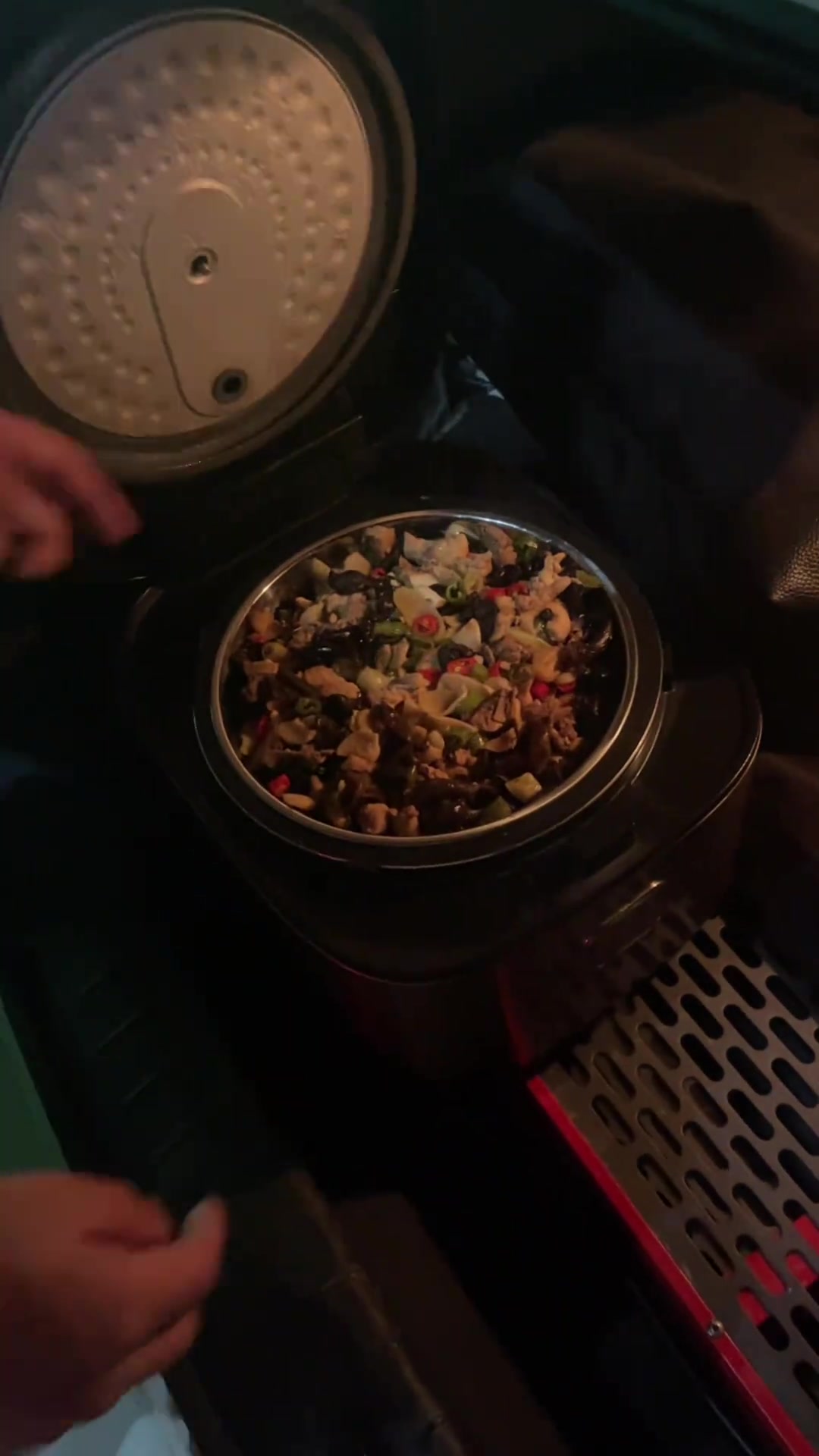 国庆节环境差了点，饭菜质量没下降
