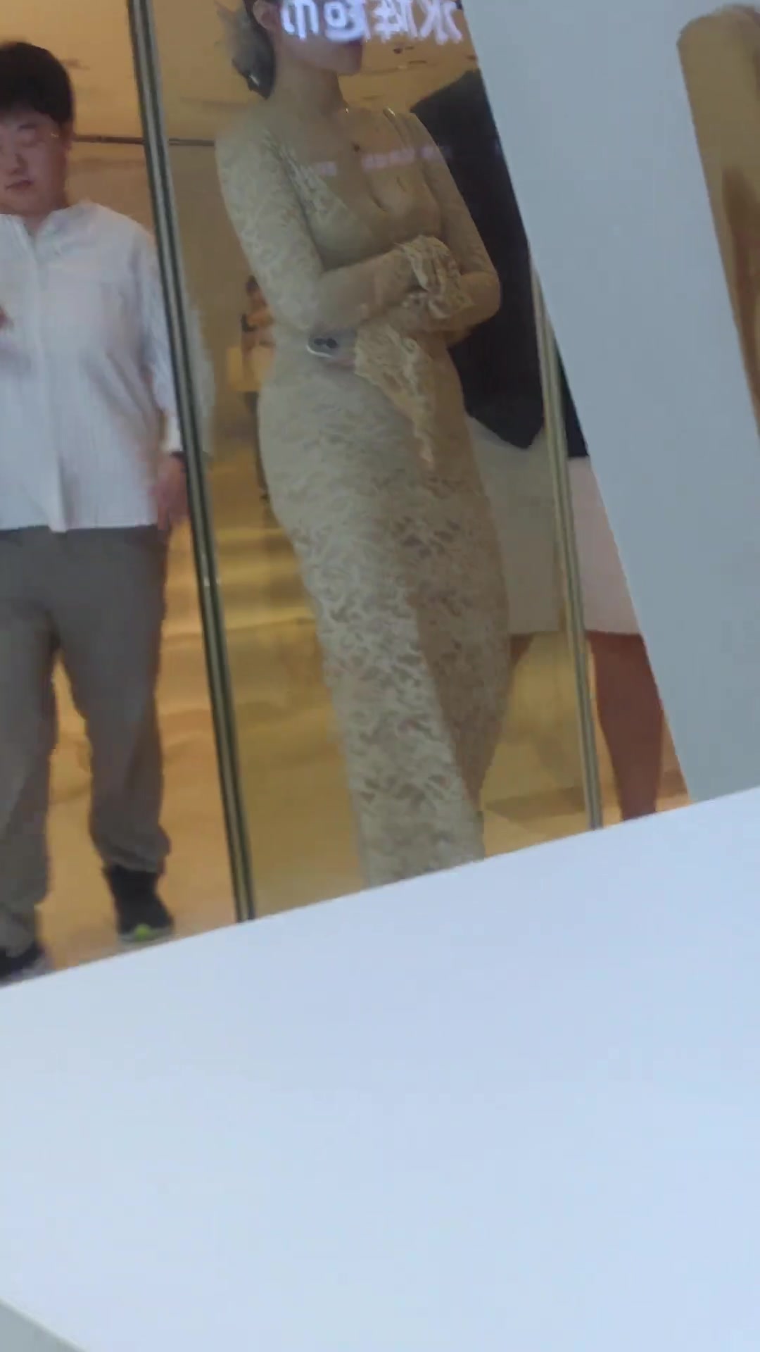 给人一种女人中的女人的感觉
