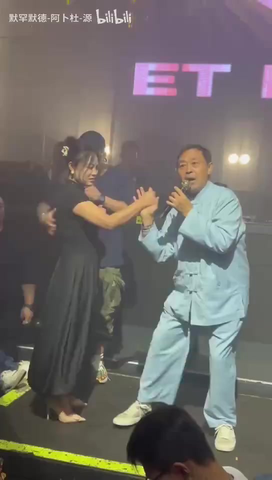 好一招猴子偷桃！马老爷是老当益壮，接化发稳如泰山！