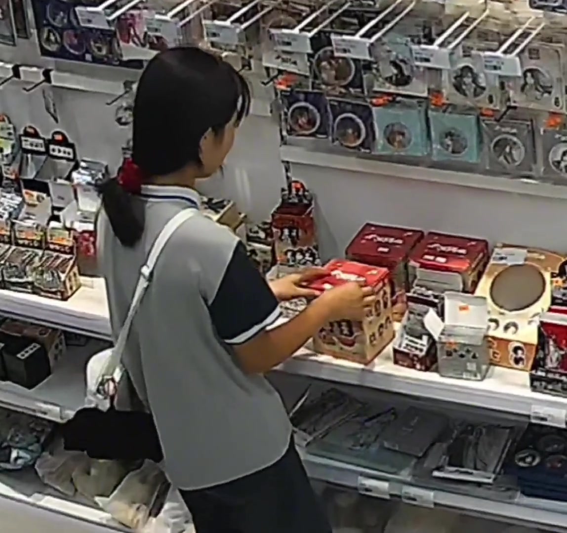 不是大妹子你就这么水灵灵的给盲盒拆了