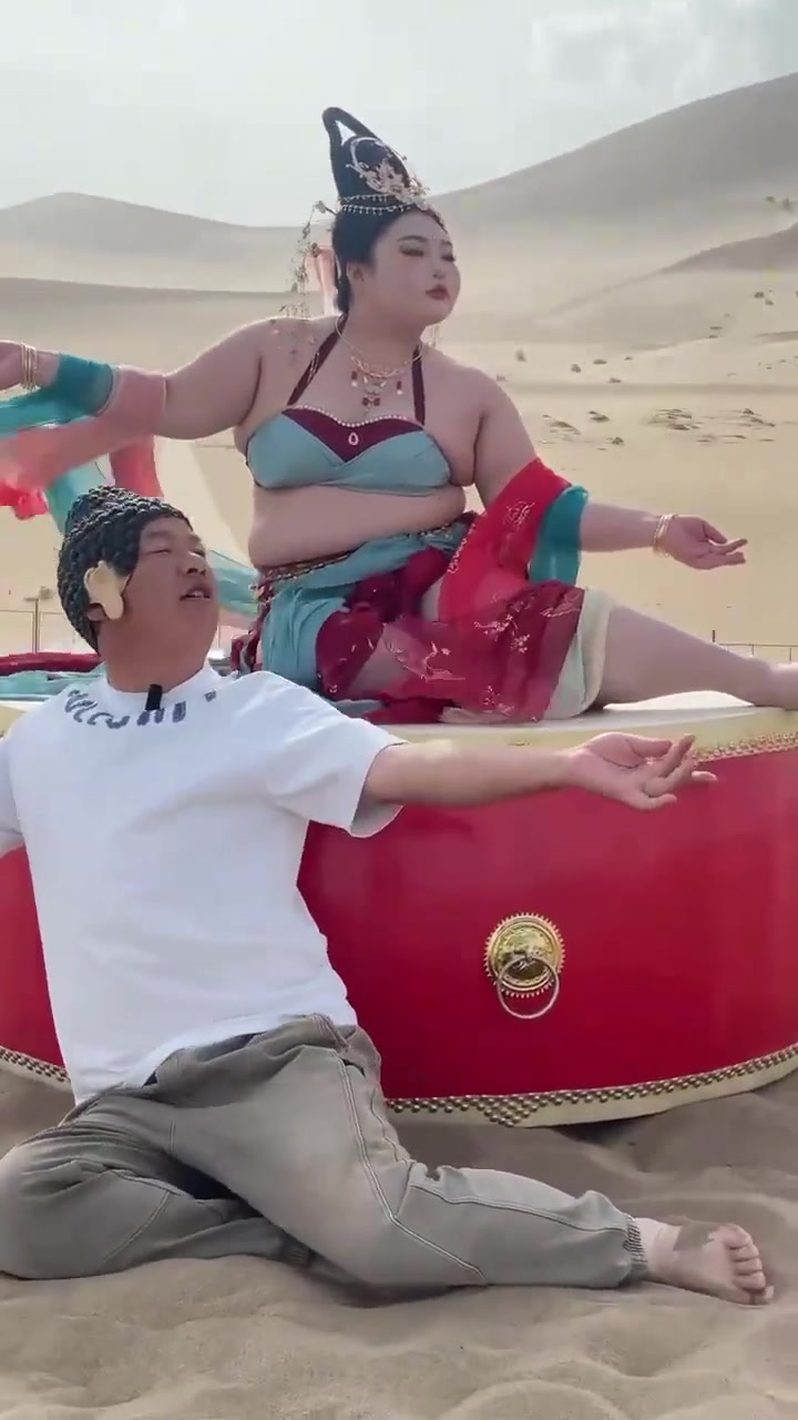 这是哪！吨皇莫高窟吗！