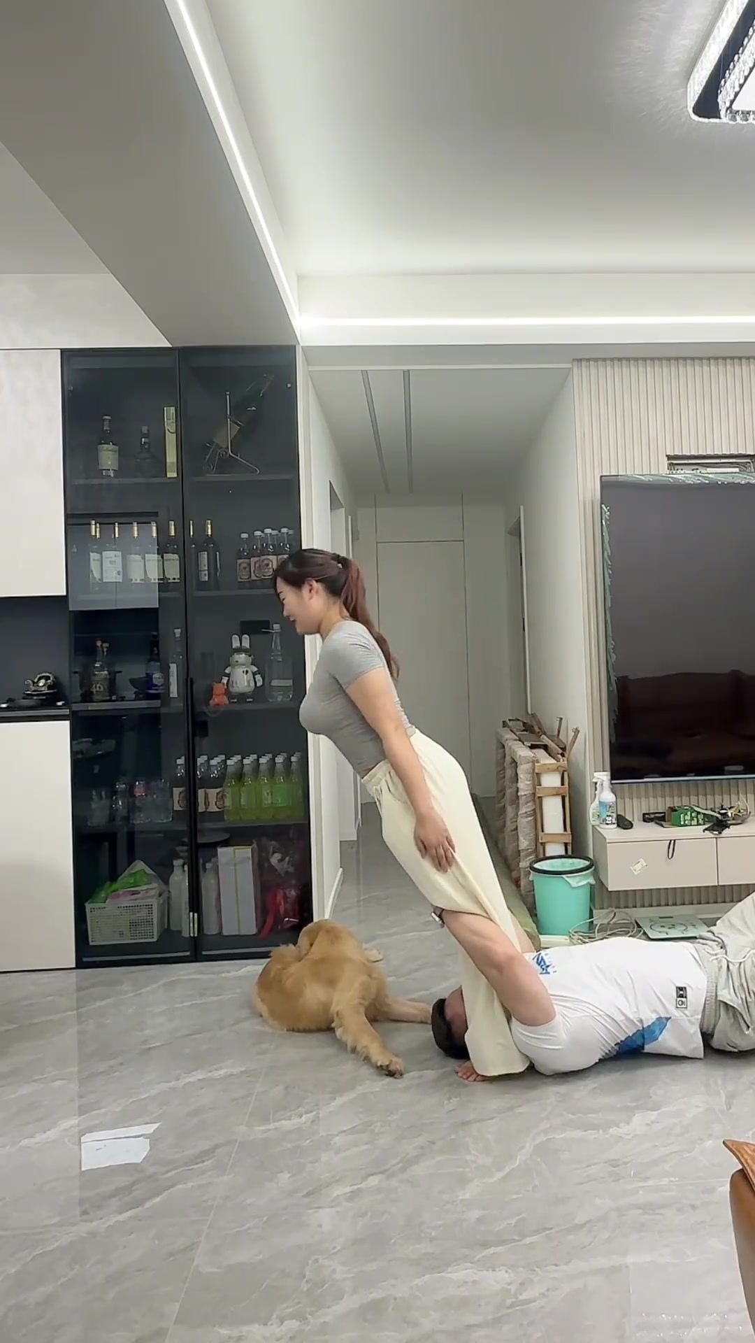 别的不说，我是真挺佩服你老婆的...