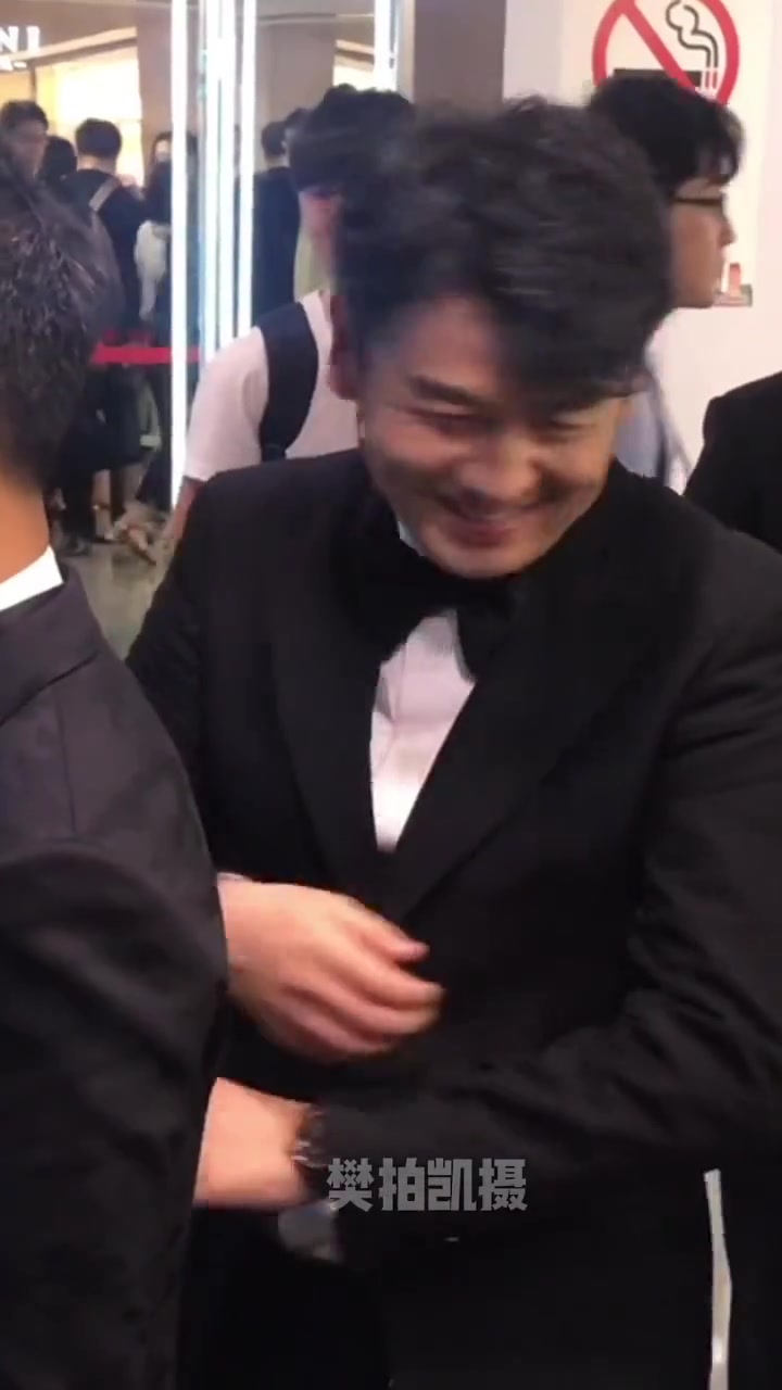 感受来自我们雷大头的抚摸吧！！！