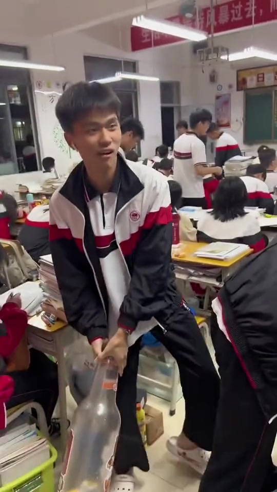 这一下打碎的是我的青春