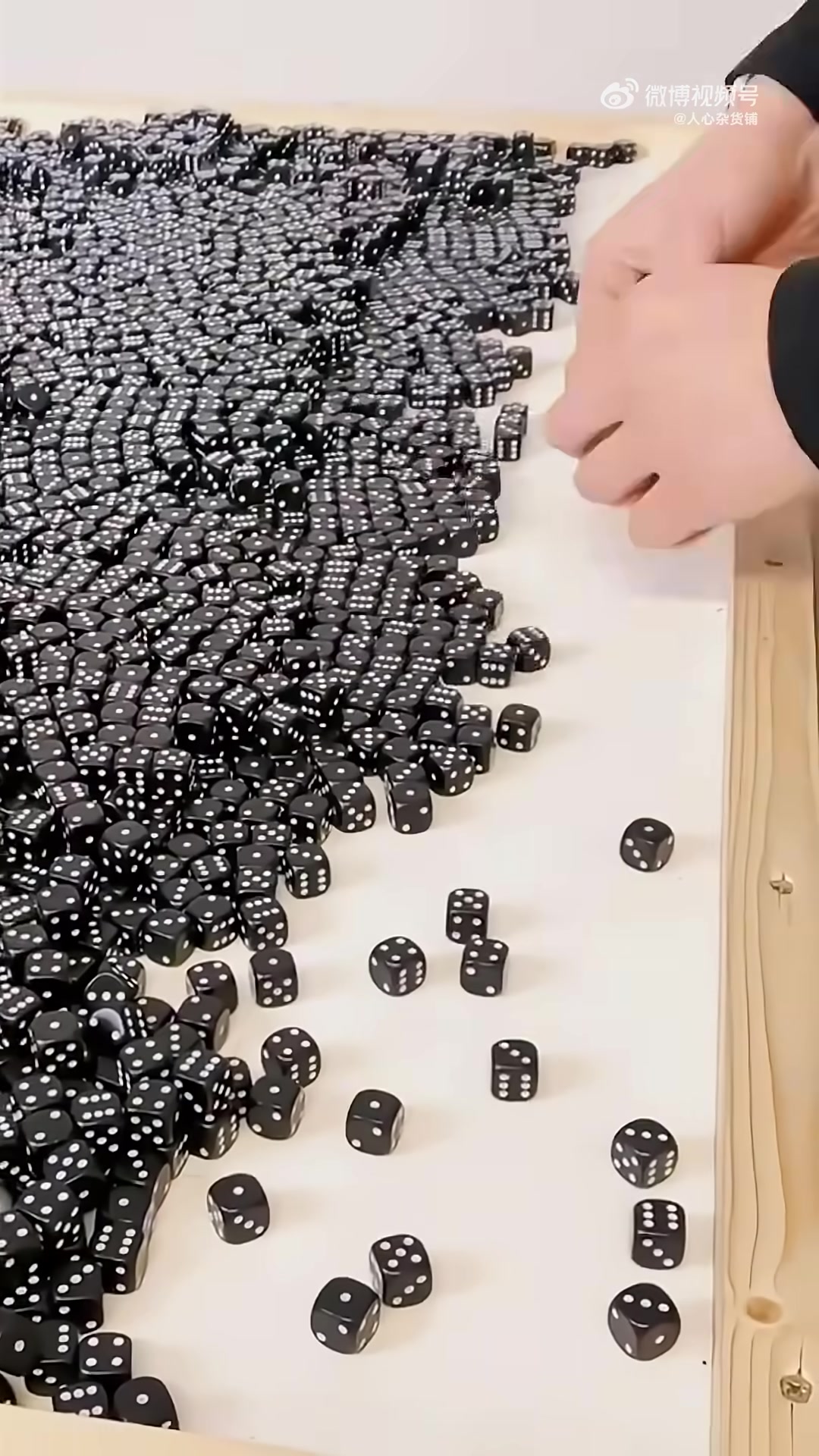 想不到骰子也能做出这样的大作