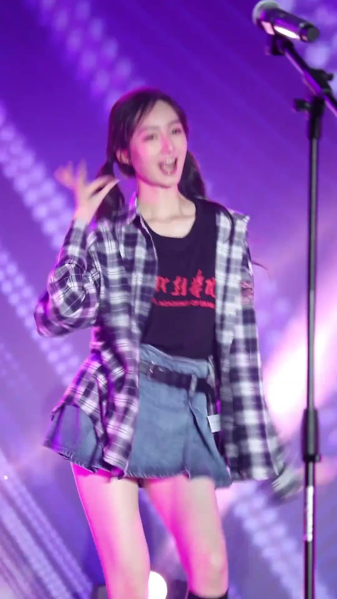 中戏迎新晚会，谁能拒绝双马尾甜妹