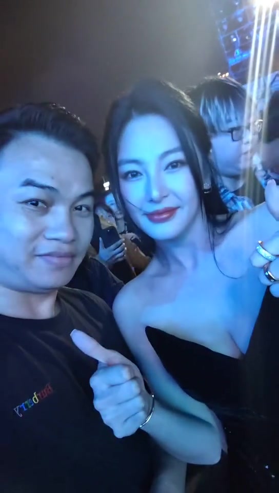 路人视角来看张雨绮这脸和身材太哇塞了