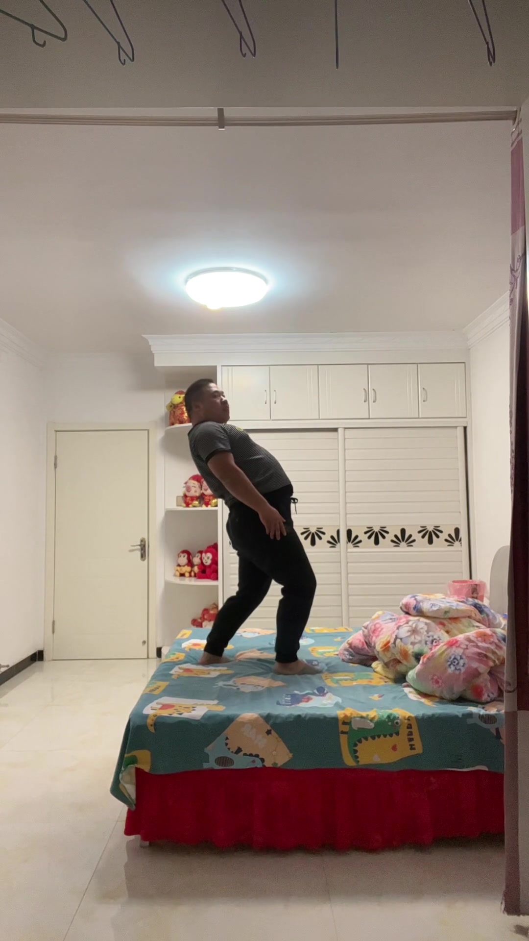 就问有谁扭得过大叔！