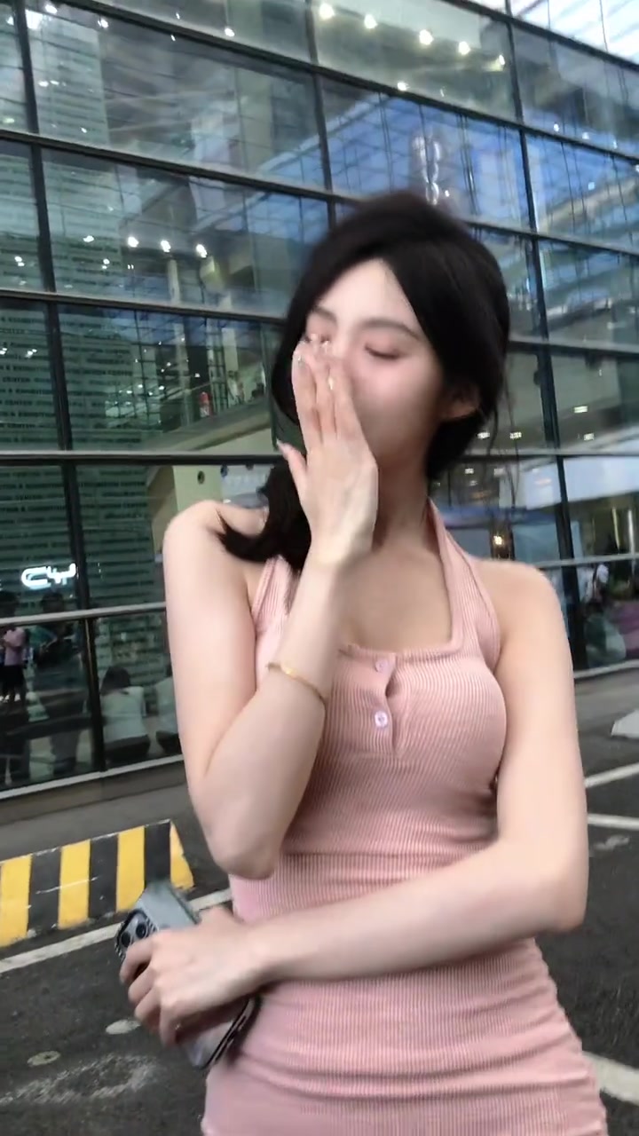 漂亮的你们叫美女，那这个叫什么