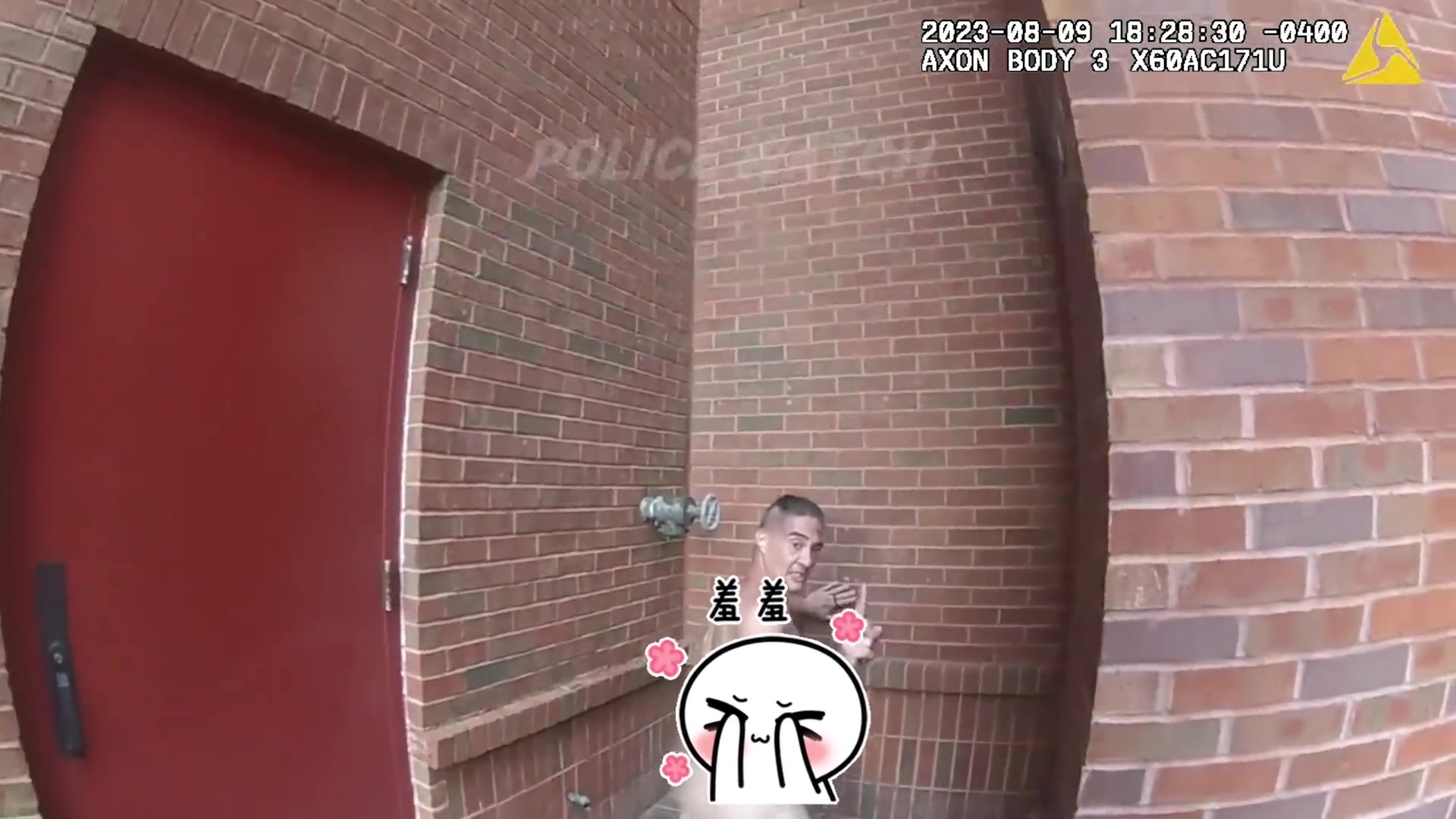 男子在路边奖励自己被警察发现，佛罗里达真不养闲人啊