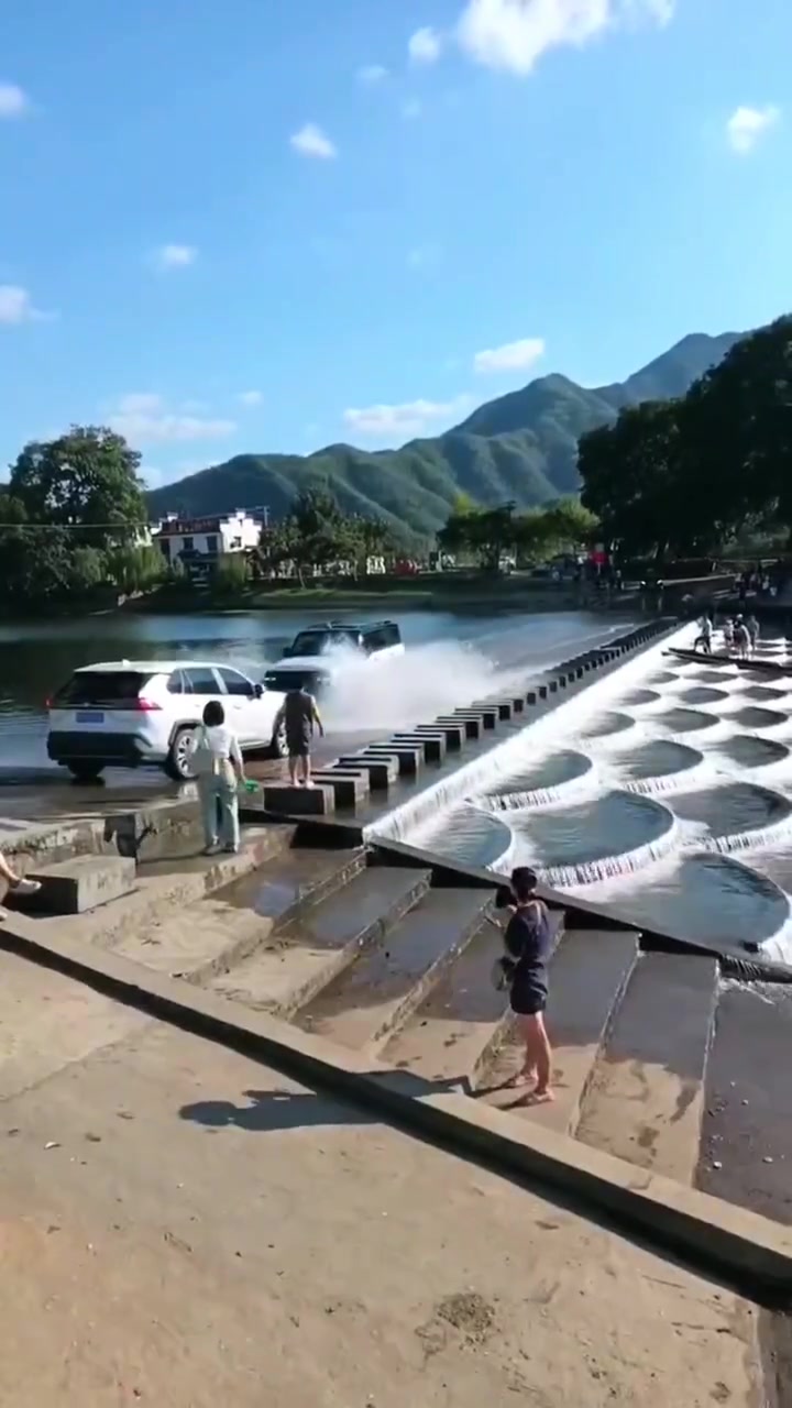 这责任在谁总不能是水吧！！