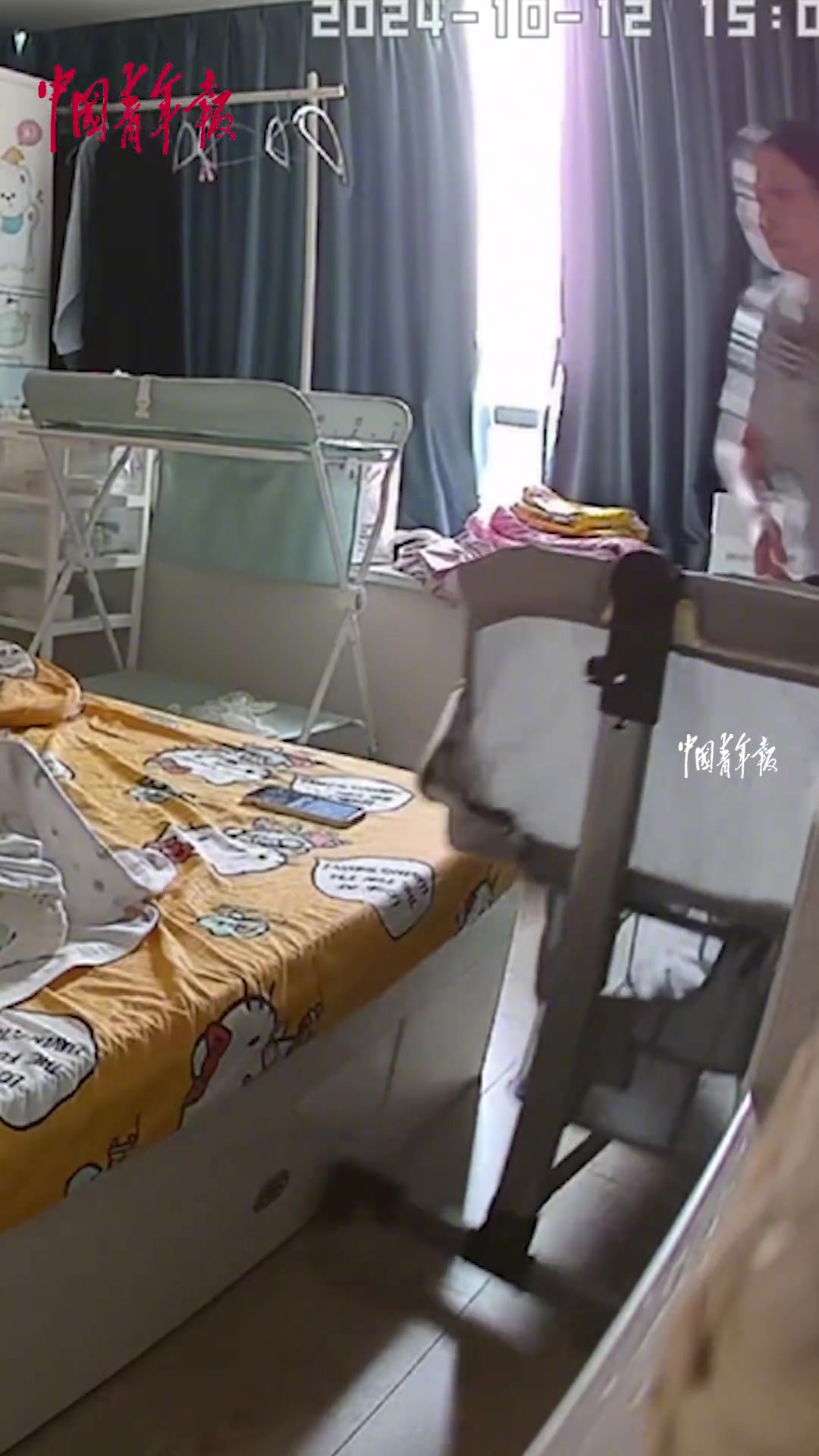 3个月大宝宝被奶呛到，妈妈用海姆立克法紧急施救