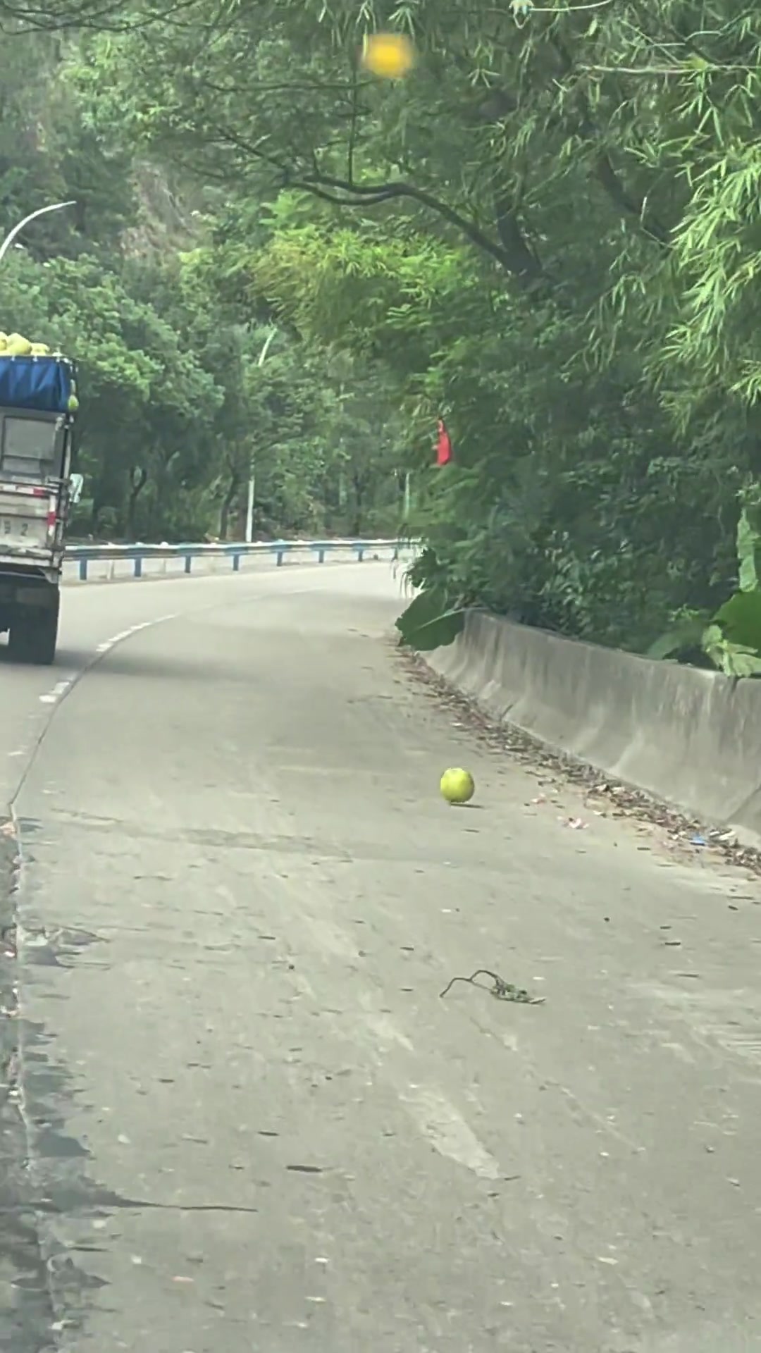 遇到这种车，你只要在后面稍作等待，基本都能捡到
