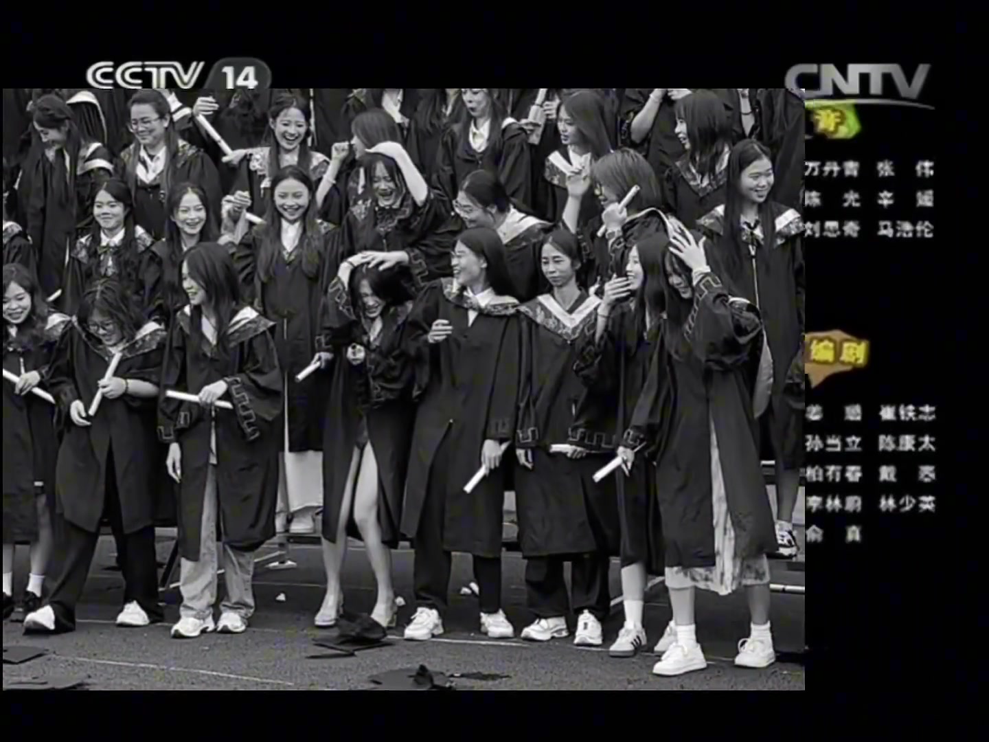 哪位同学丢帽子这么准