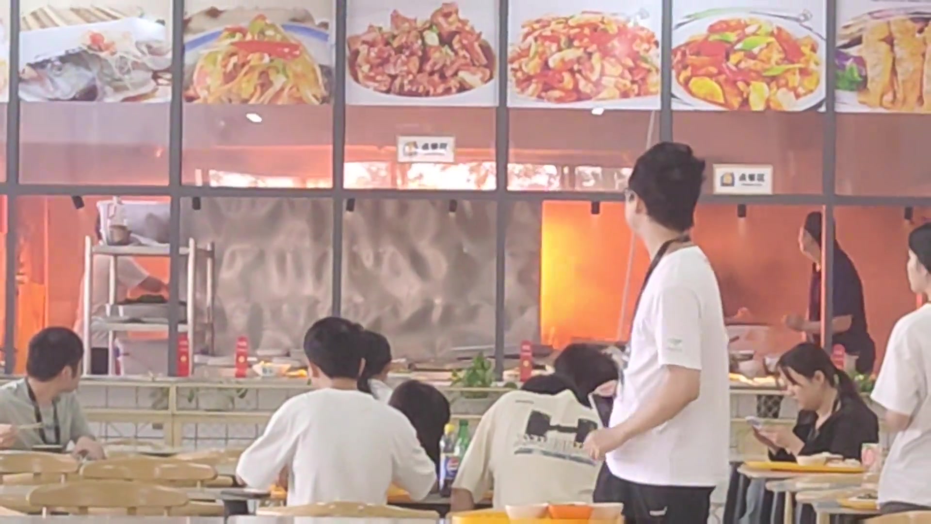 炒菜就得带锅气