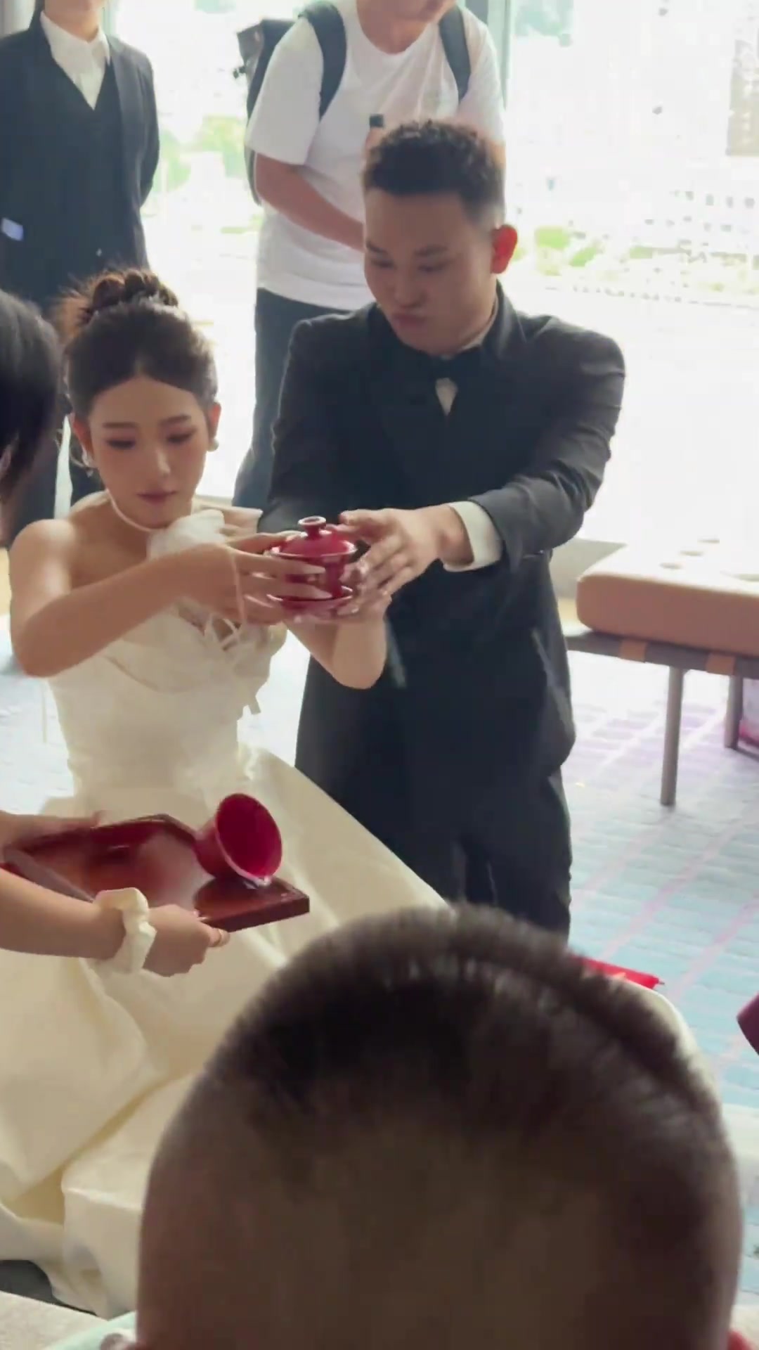 伴娘：我办事，你就闹心吧